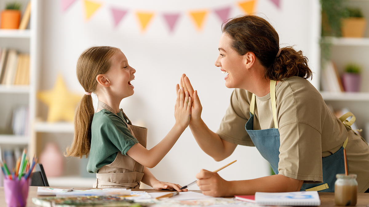 Can You Teach A Dog To Do The Dishes? A Certified Dog Trainer Weighs In Can You Teach A Dog To Do The Dishes? A Certified Dog Trainer Weighs In